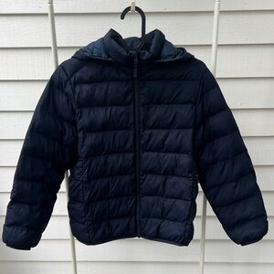 Uniqlo kids PUFFTECH Navy Jacket with Hood. Size 9-10